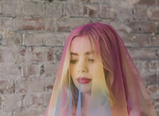 Add a Stamp of Your Personality on Your Wedding Day With These Rainbow Veils