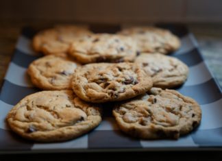 How to Make Levain’s Famous Chocolate Chip Cookie