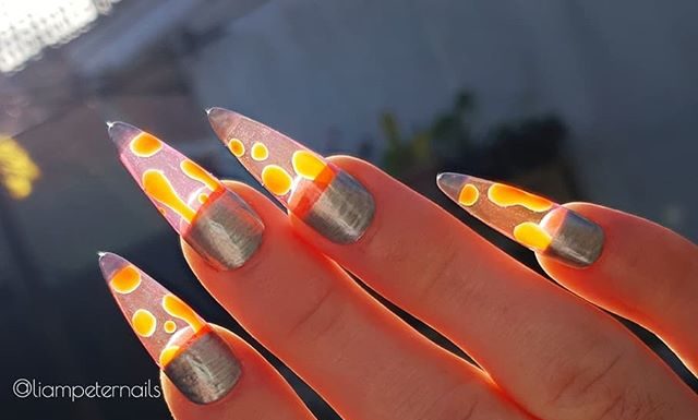 This Amazing Lava Lamp Manicure is Going Viral on Instagram