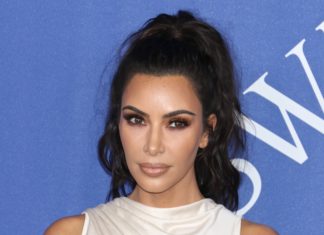 Kim Kardashian is Now Rocking Throwback Chunky Highlights