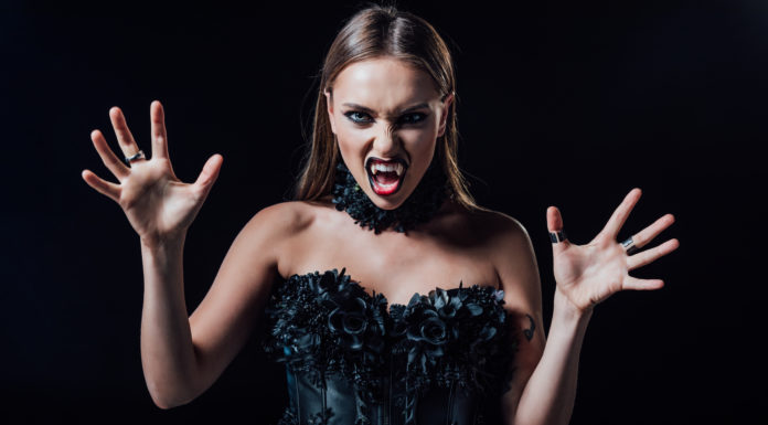 6 Vampire Makeup Creations To Inspire Your Halloween Costume