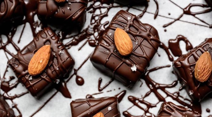 Treat Yourself With These Healthy Vegan Almond Joy Bars