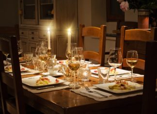 Your Table Will Shine Bright With These Stylish Ornaments