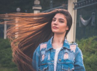 Best Ways to Wear a Denim Jacket This Fall
