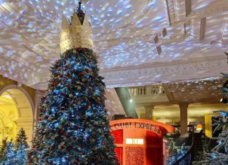 Christian Louboutin Designed a Christmas Tree for This Famous Hotel