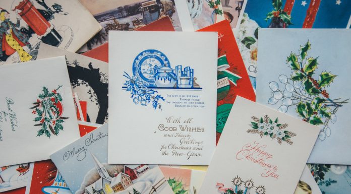 3 Reasons Why You Should Switch to DIY Christmas Cards