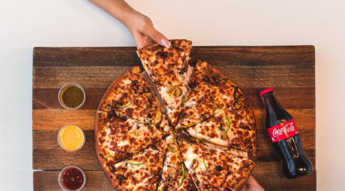 How Much Should You Be Tipping For Food Delivery?