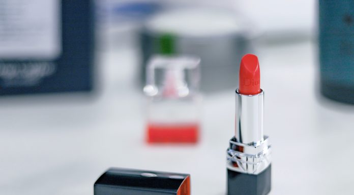 Make Your Red Lipstick Last All Night With These Tips