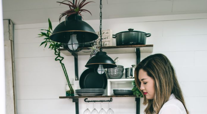 Tips For Using Less Water While Washing Dishes