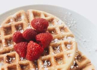 Looking for Waffles While in Brussels? Maison Dandoy is a Place to Go!