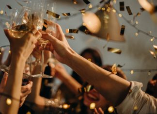 4 Wedding Shower On a Budget Themes