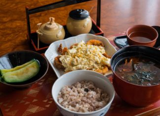 Oatmeal Doesn’t Have To Be Sweet – Try These Savory Oatmeal Ideas