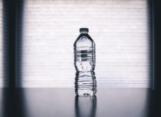 You Should Choose a Steel Water Bottle Over a Plastic One