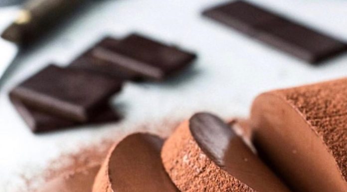 Delicious Chocolate Pudding Cake You Can Make in 20 Minutes