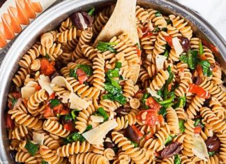 Vegetarian Mediterranean Pasta Is The Perfect Healthy Meal