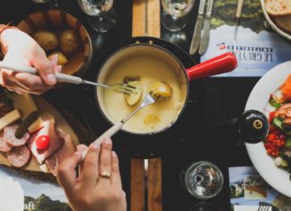 Make This Cheese Fondue For a Romantic Dinner
