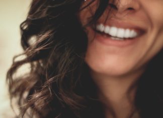 3 Ways You Can Whiten Your Teeth at Home