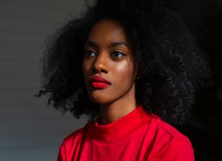 4 Ways to Get Lipstick to Stay