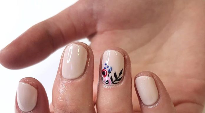 6 Cute Floral Nail Ideas For Spring