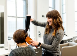Here’s How to Always Get out of a Hair Salon Happy Hair salon