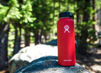 How to Clean Reusable Water Bottles
