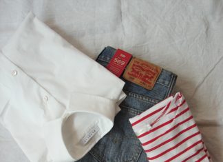 4 Tips To Keep Your Clothes Wrinkle Free While Traveling