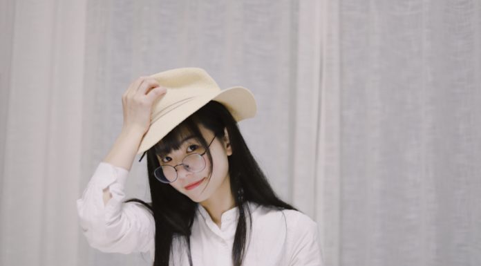 A Guide to Getting Bangs to Suit Your Style