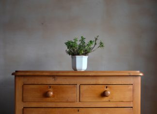 3 Ways to Recycle Old Materials to Decorate your Home