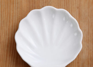 Welcome Summer Into Your Home With Seashell Decor