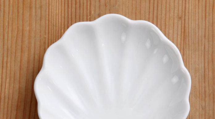 Welcome Summer Into Your Home With Seashell Decor