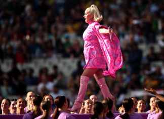 Katy Perry is Already Nailing Pregnancy Style