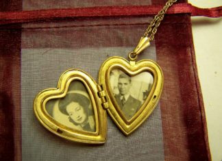 Turn Your Family Photographs Into Heirlooms With These Crafts