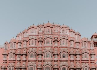 5 Beautiful Pink Places from All Around the World