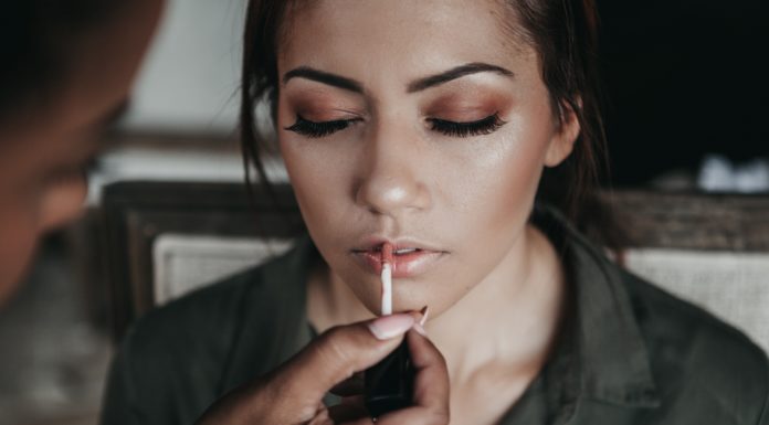 What Are Eyelash Extensions and Should You Try Them?