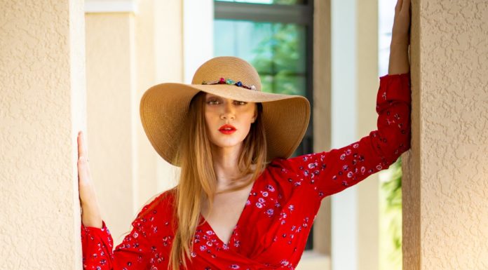 Oversized, Floppy Hats are Summer’s Hottest Accessory