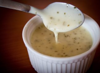 These 3-Ingredient Salad Dressings are Super Easy to Make and They’re Healthy!
