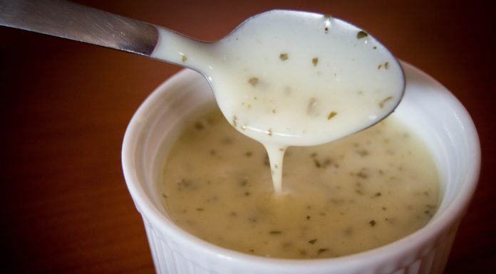 These 3-Ingredient Salad Dressings are Super Easy to Make and They’re Healthy!