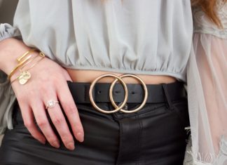 5 Accessories That Everyone Should Have in Their Closet