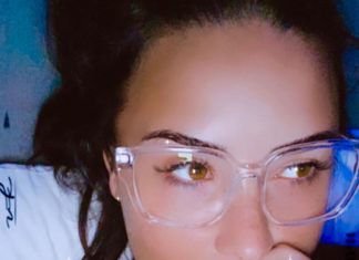 Demi Lovato is Putting Alien Nails on the Map
