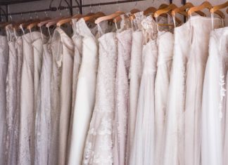 Thinking of Wearing a Vintage Wedding Dress? Here are 4 Things to Keep in Mind