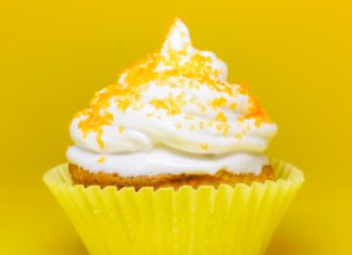 Soda Cake’s Super Simple to Make and Only Requires 2-Ingredients!