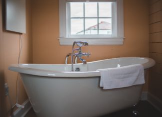 Turn Your Ordinary Bath Into a Fantastic Spa Experience
