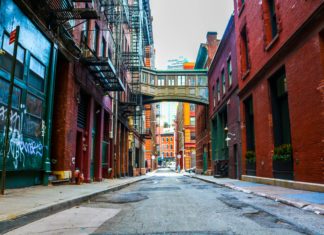 5 Ways to Feel Like a Tourist in Your Own City