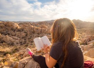 3 Reasons Why You Should Always Travel with Books