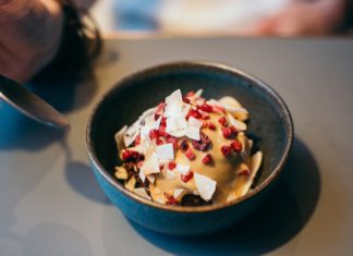 One-Ingredient Ice Cream You Can Combine With Various Add-Ons
