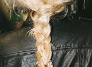 Two Ways to Tie Your Hair Without a Hair Tie
