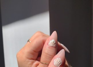 Seashell Nails Are The Dreamiest Nails of Summer