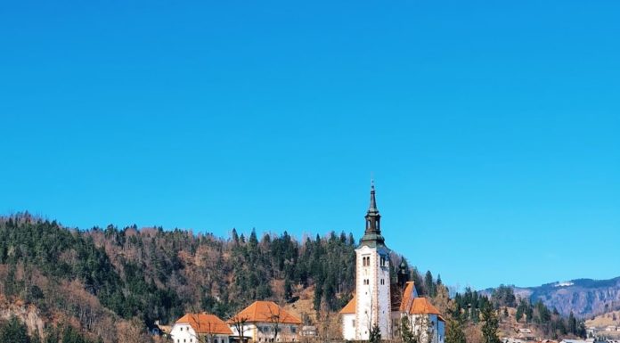 Wandering Helene Will Introduce You to the Local Dishes and Castles In Europe