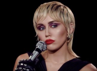 Red Lipstick is Making a Major Comeback This Fall