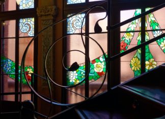 These DIY Tutorials Will Make You Fall in Love with Stained Glass Art